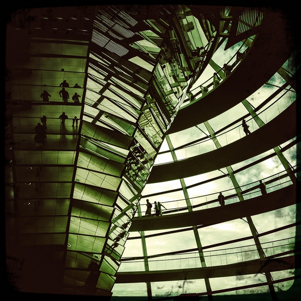 933 - SPIEGELUNG - JUNG SUSANNE - germany.jpg